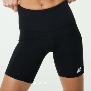 Forme Sculpt Short 8” NWT